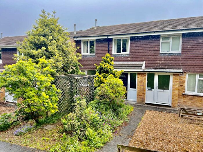 2 Bedroom Property For Sale In Garth Dinas, Penparcau, Aberystwyth, SY23