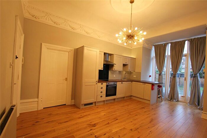 1 Bedroom Apartment To Rent In Queens Avenue, London, N10