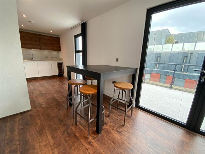 2 Bedroom Duplex To Rent In Paragon Mill, Cotton Street, Manchester, M4