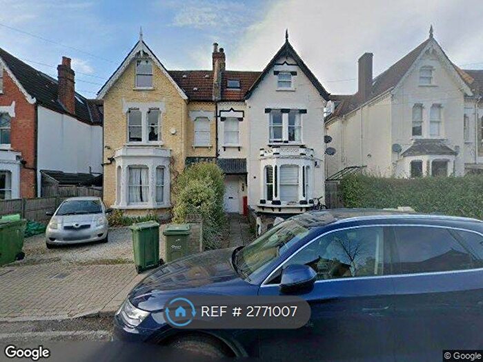 2 Bedroom Flat To Rent In Madeira Road, London, SW16