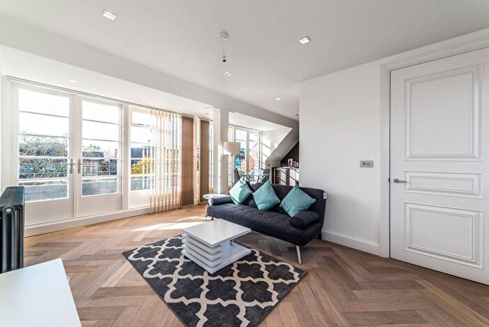 1 Bedroom Flat To Rent In Kidderpore Avenue, Hampstead, NW3