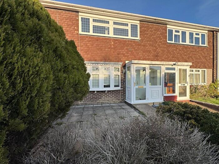 3 Bedroom Terraced House To Rent In Portnoi Close, Romford, RM1