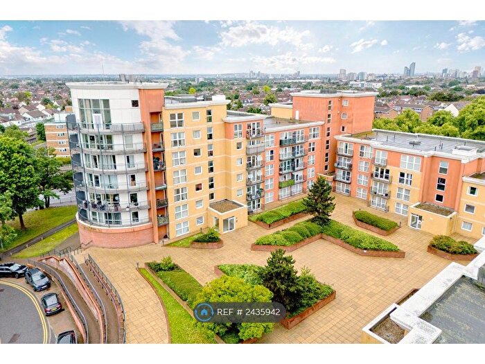 2 Bedroom Flat To Rent In Memorial Height, Newbury Park, IG2
