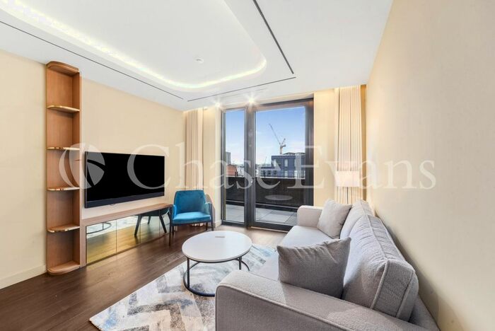 2 Bedroom Flat To Rent In Tottenham Court Road West, Soho, W1F