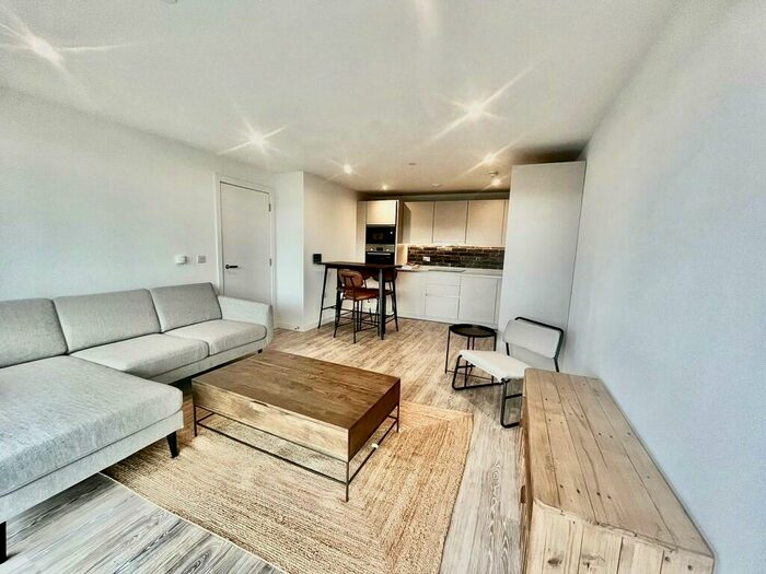 2 Bedroom Apartment To Rent In Goodwin Building, Potato Wharf, M3