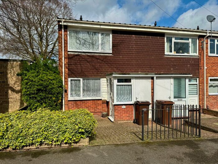 2 Bedroom End Of Terrace House To Rent In Wildman Close, Gillingham, ME8