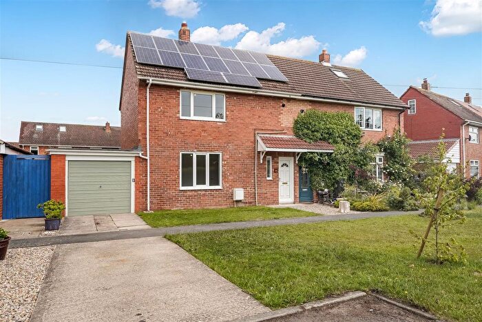 3 Bedroom Semi-Detached House For Sale In Washington Avenue, Darlington, DL2
