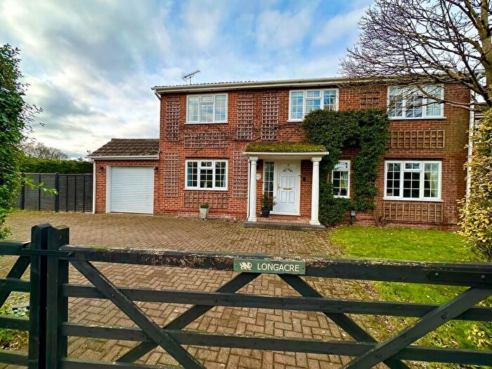 5 Bedroom Detached House For Sale In Stratford Road, Ash Vale, GU12