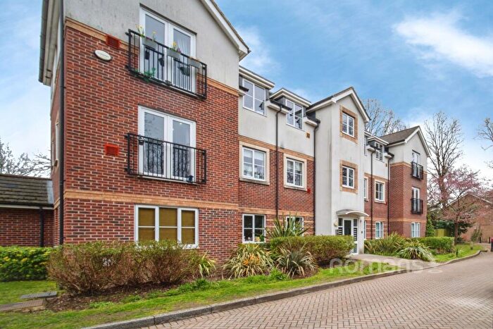 2 Bedroom Flat To Rent In Kingswood Close, Camberley, Surrey, GU15