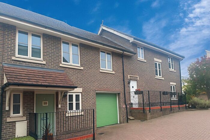 3 Bedroom Terraced House For Sale In Sheldon Way, Berkhamsted, HP4