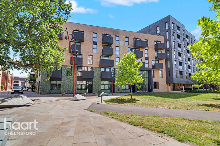 2 Bedroom Duplex For Sale In Burgess Springs, Chelmsford, CM1