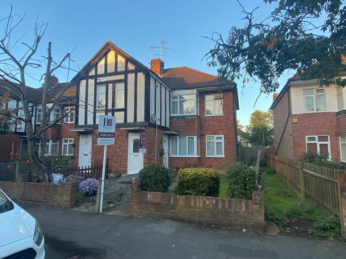 2 Bedroom Maisonette To Rent In Beechwood Avenue, Ruislip, HA4