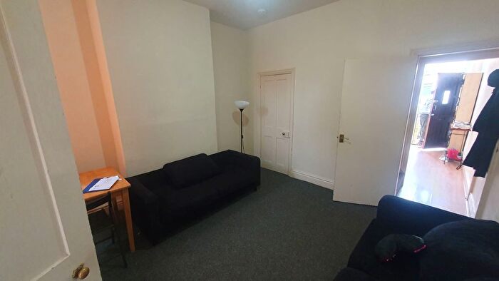 2 Bedroom End Of Terrace House For Sale In Humber Avenue, Coventry, West Midlands, CV1