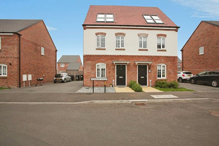 3 Bedroom Semi-Detached House For Sale In Dolbear Road, Houlton, Rugby, CV23