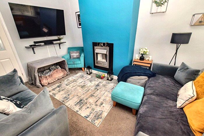 2 Bedroom Semi-Detached House For Sale In Kirkdale Terrace, Leeds, LS12