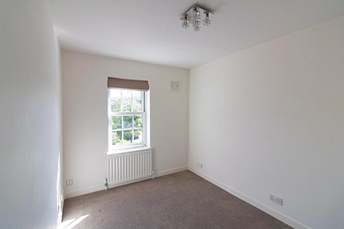 3 Bedroom Semi-Detached House To Rent In Furze Close, Redhill, RH1