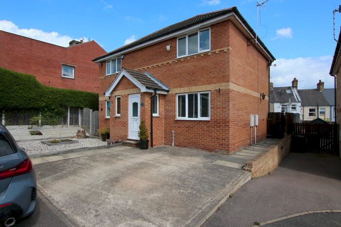 2 Bedroom Semi-Detached House To Rent In Fieldhead Road, Hoyland, Barnsley, S74