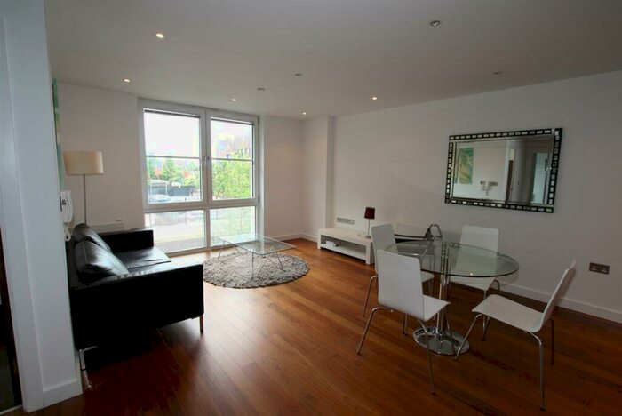 2 Bedroom Apartment To Rent In Milliners Wharf, New Islington, M4