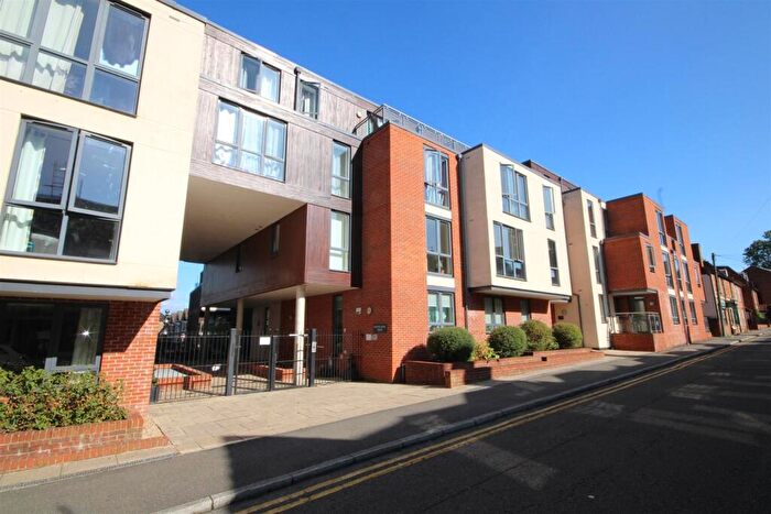 1 Bedroom House To Rent In Martyr Road, Guildford, GU1