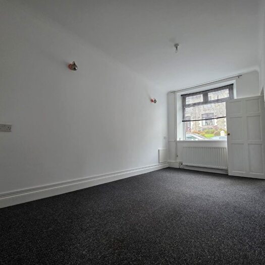 2 Bedroom End Of Terrace House To Rent In Queen Street, Blaengarw, CF32