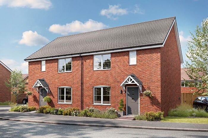 3 Bedroom Semi Detached House For Sale In Daniels Way, Stonehouse, Gloucestershire, GL10