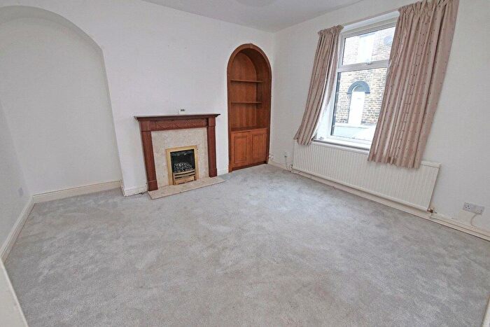 3 Bedroom Terraced House For Sale In Castle Street, Skipton, BD23