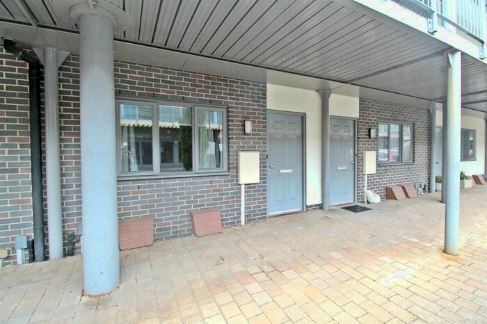 1 Bedroom Flat To Rent In Hamilton House, Wolverton, Milton Keynes MK12