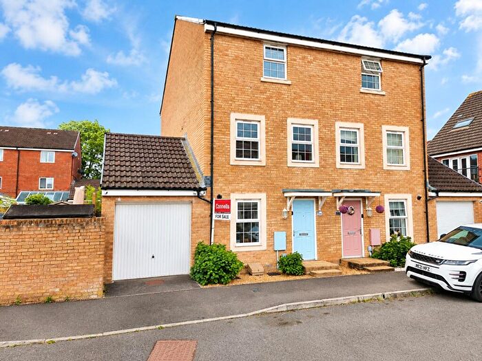 4 Bedroom Town House For Sale In Normandy Drive, Yate, Bristol, BS37