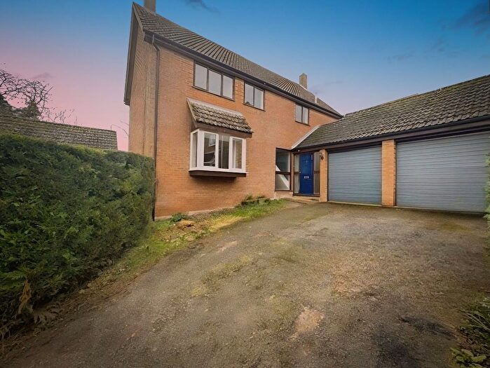 4 Bedroom Property To Rent In Baldwins Close, Cambridge, CB23