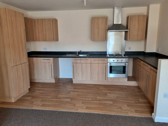 2 Bedroom Flat To Rent In Beresford Close, Lincoln, Lincolnshire, LN6