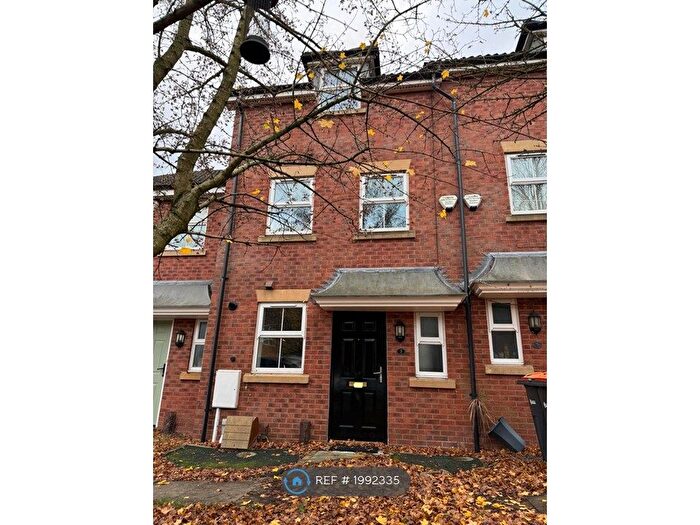 4 Bedroom Terraced House To Rent In Broadlands Close, Sutton-In-Ashfield, NG17