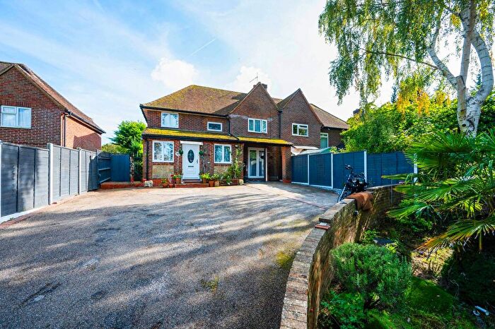 4 Bedroom Semi-Detached House For Sale In Frog Grove Lane, Wood Street Village, Guildford, GU3