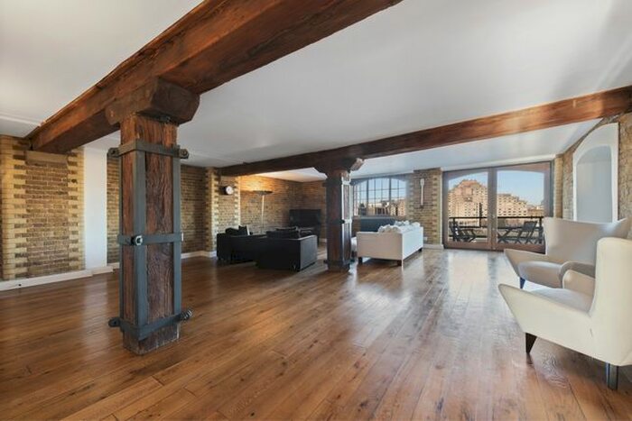 3 Bedroom Flat To Rent In Shad Thames, SE1