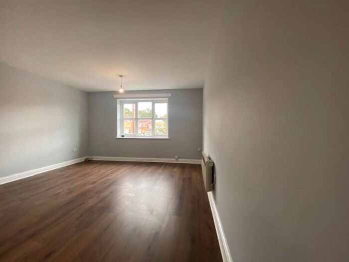 2 Bedroom Apartment To Rent In Pindar Oaks Cottages, Barnsley, S70