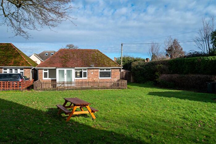 1 Bedroom Detached Bungalow To Rent In Westfield Avenue, Hayling Island, PO11