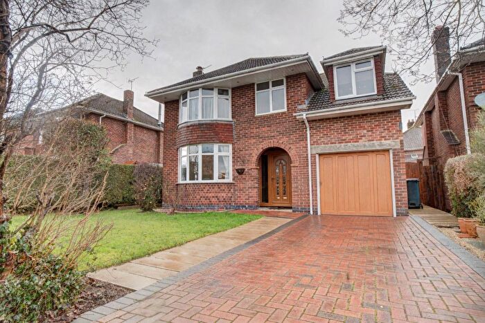 5 Bedroom Detached House For Sale In Windsor Road, Lawns, Swindon, Wiltshire, SN3