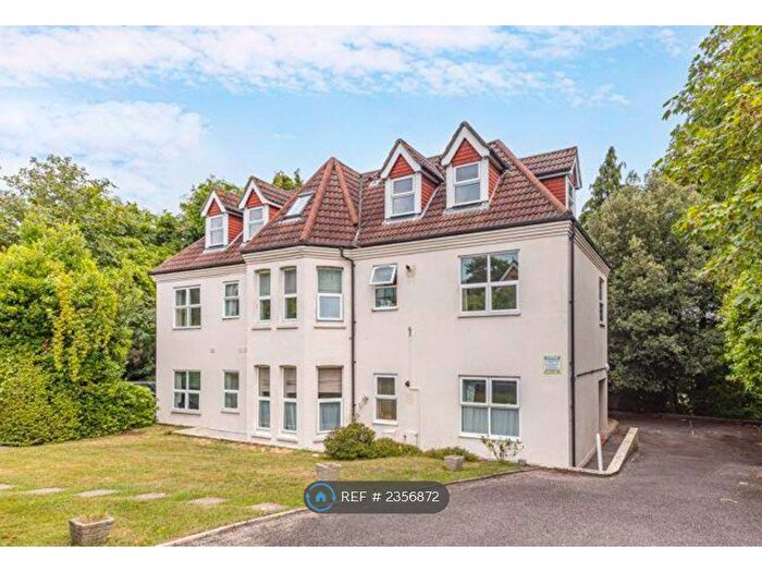 1 Bedroom Flat To Rent In Snowdon Road, Westbourne, BH4