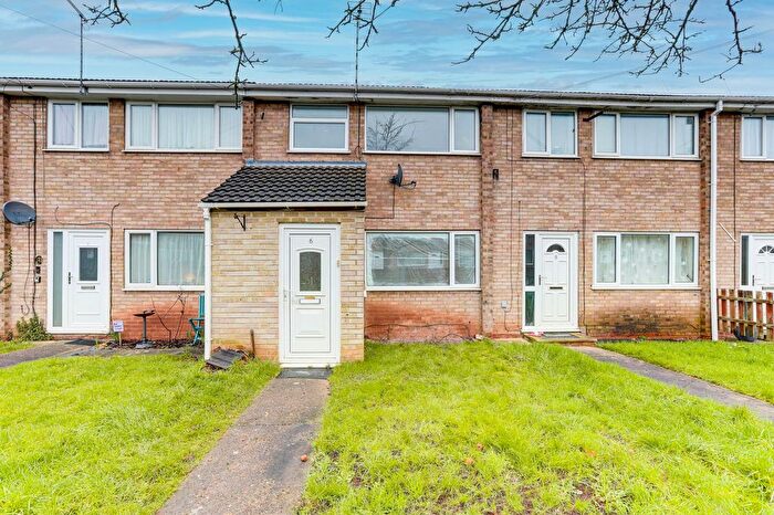 3 Bedroom Terraced House For Sale In Apple Walk, Nottingham, NG3