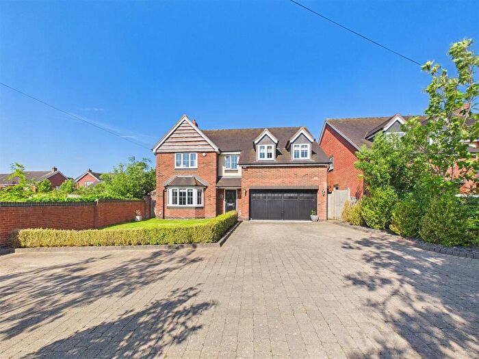 5 Bedroom Detached House For Sale In St. Peters Way, Yoxall, Burton-On-Trent, DE13