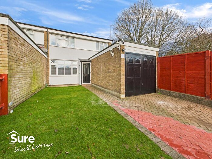 3 Bedroom End Of Terrace House To Rent In Runcorn Crescent, Hemel Hempstead, Hertfordshire, HP2