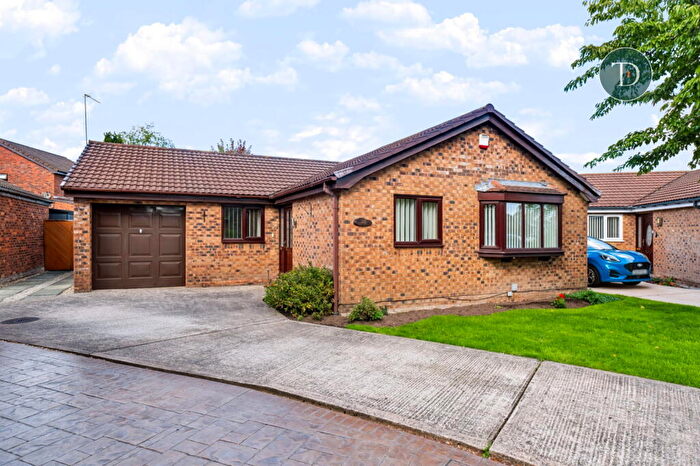 3 Bedroom Detached Bungalow For Sale In Parliament Way, Great Sutton, Ellesmere Port, CH66