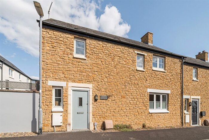 3 Bedroom End Of Terrace House For Sale In Highmere, Brympton, Yeovil, BA22