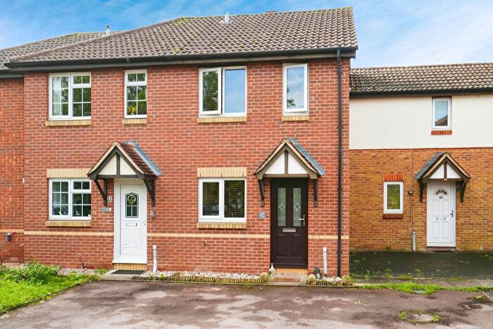 2 Bedroom Terraced House For Sale In Wensum Drive, Didcot, OX11