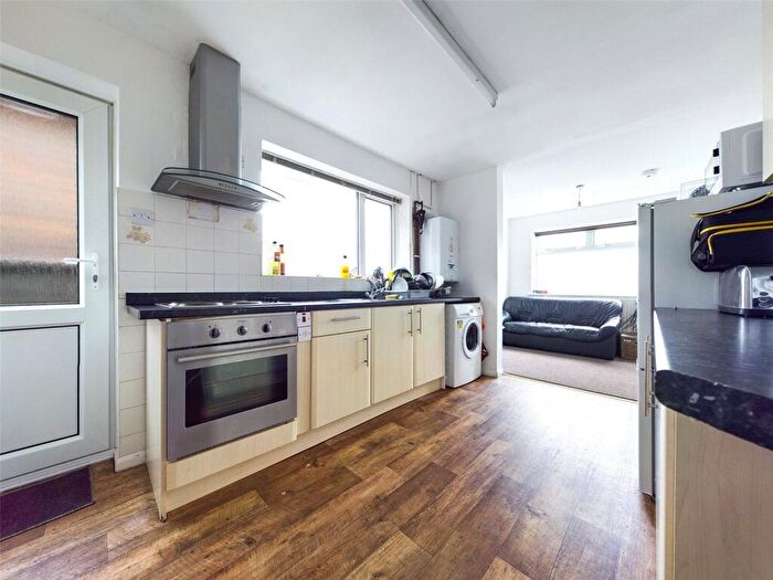 4 Bedroom Semi-Detached House To Rent In Wolverstone Drive, Brighton, BN1