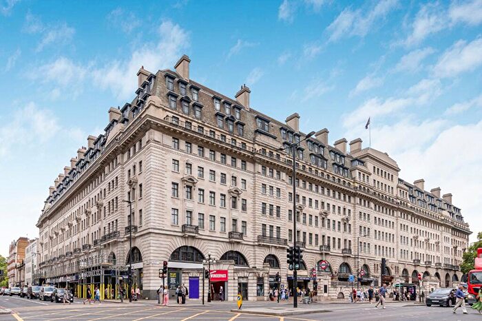 2 Bedroom Flat For Sale In Baker Street, Marylebone, London, NW1