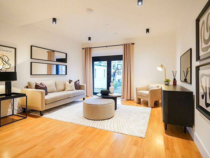 2 Bedroom Flat For Sale In Rotton Park Street, Birmingham, B16