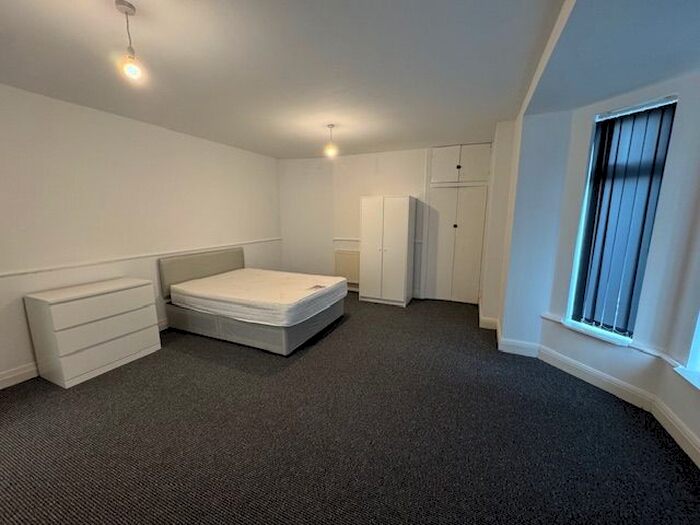 2 Bedroom Flat To Rent In Anlaby Road, Hull, HU3