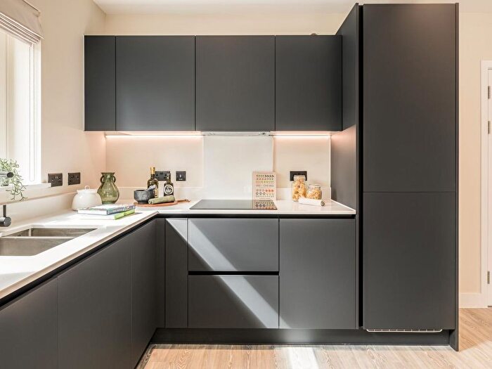 2 Bedroom Flat For Sale In St Ann's Road, London, N15