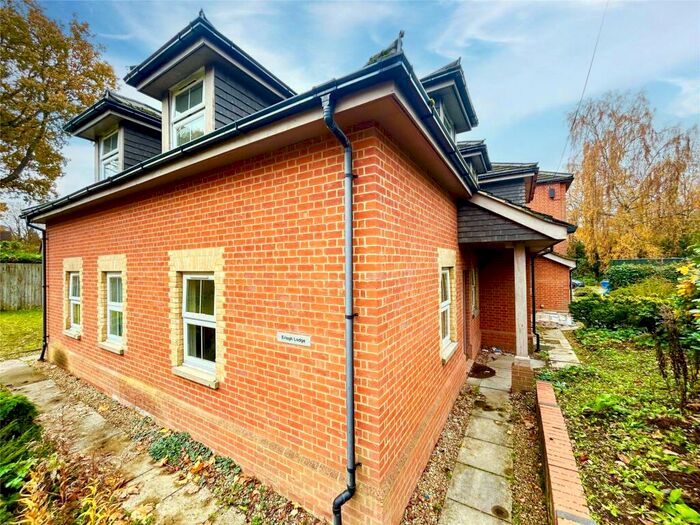 2 Bedroom Maisonette To Rent In Erlegh Lodge, Dukes Ride, Crowthorne, Berkshire, RG45