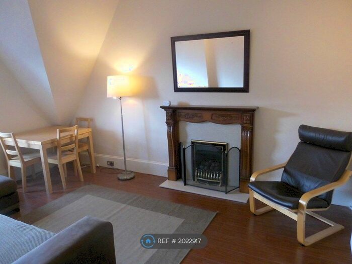 2 Bedroom Flat To Rent In Great Junction Street, Edinburgh, EH6